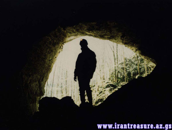 گنج پنهان شده در غار