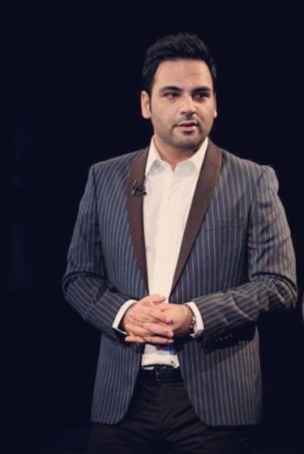 http://s3.picofile.com/file/8195491592/10483490_670034843050263_418487639_n.jpg