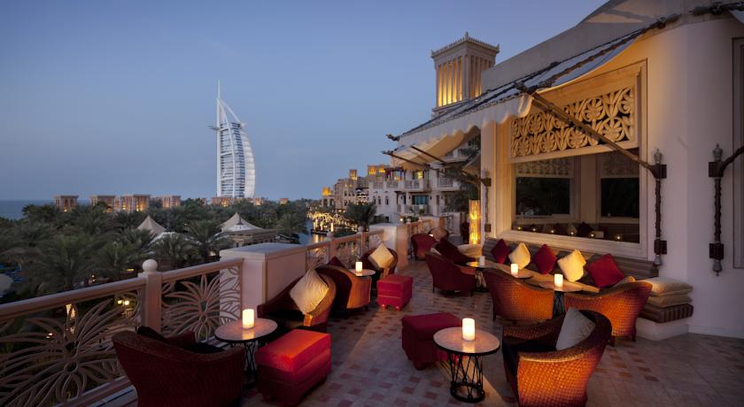 چشم انداز بیرونی هتل القصر دبی