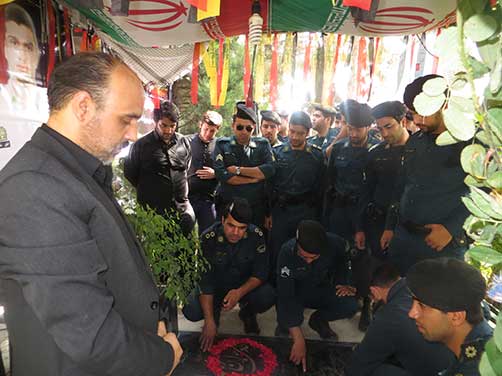 گرامیداشت سومین سالگرد شهادت استواردوم محمد علی دولت آبادی با حضور روساء وپرسنل محترم نیروی انتظامی واقشارمختلف مردم وخانواده شهید دولت آبادی