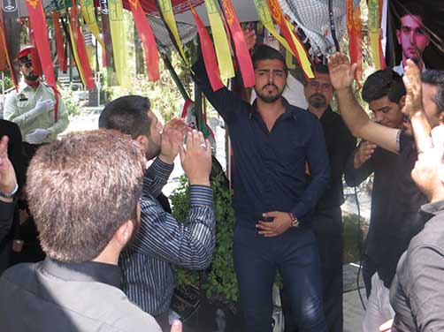 بچه های هیئت زوارالحسین(ع)در مراسم گرامیداشت شهید محمد علی دولت آبادی