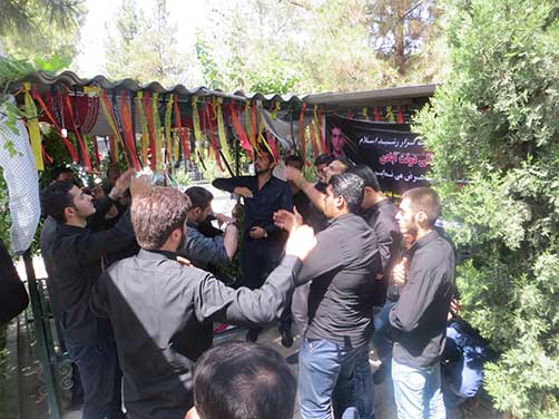 بچه های هیئت زوارالحسین(ع)در مراسم گرامیداشت شهید محمد علی دولت آبادی