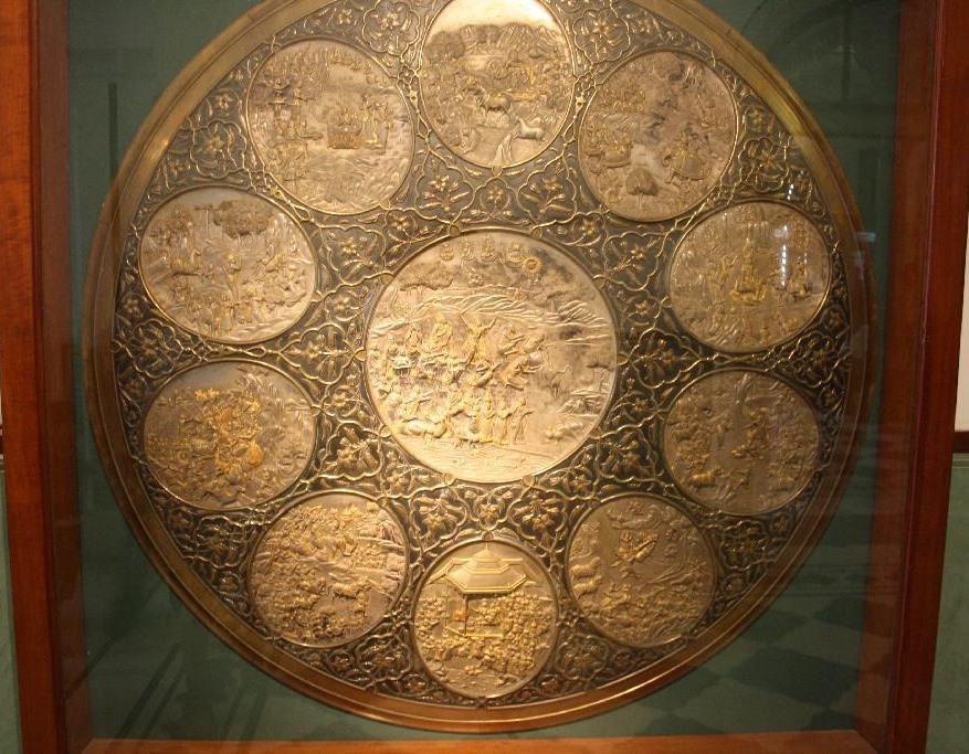 http://s3.picofile.com/file/8199971068/5006112_one_of_the_antique_shield_in_the_museum_Jaipur2.jpg