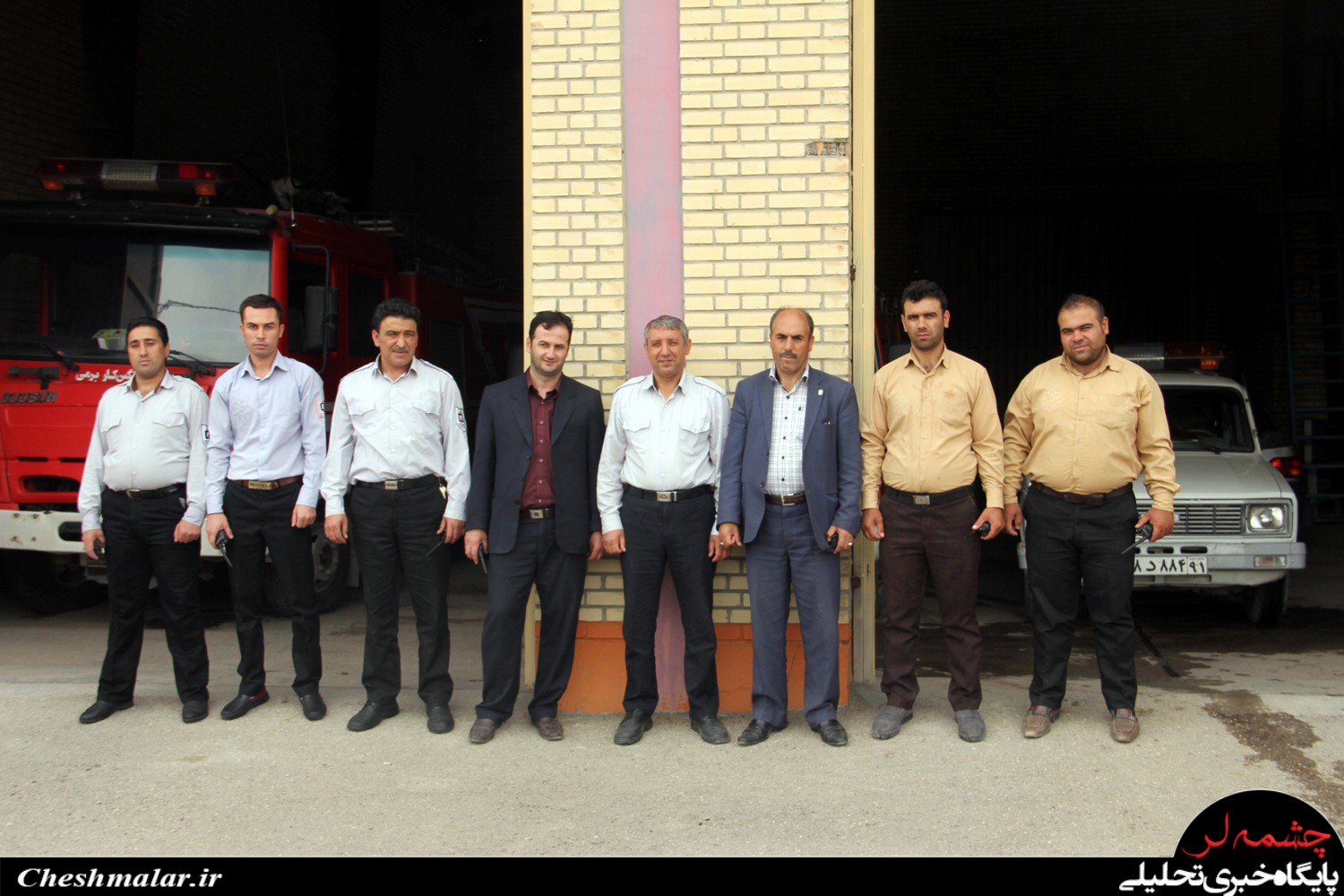 http://s3.picofile.com/file/8200444326/Photo_22_.jpg