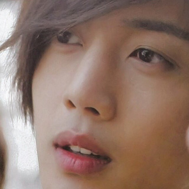 Hyun Joong Up-Close