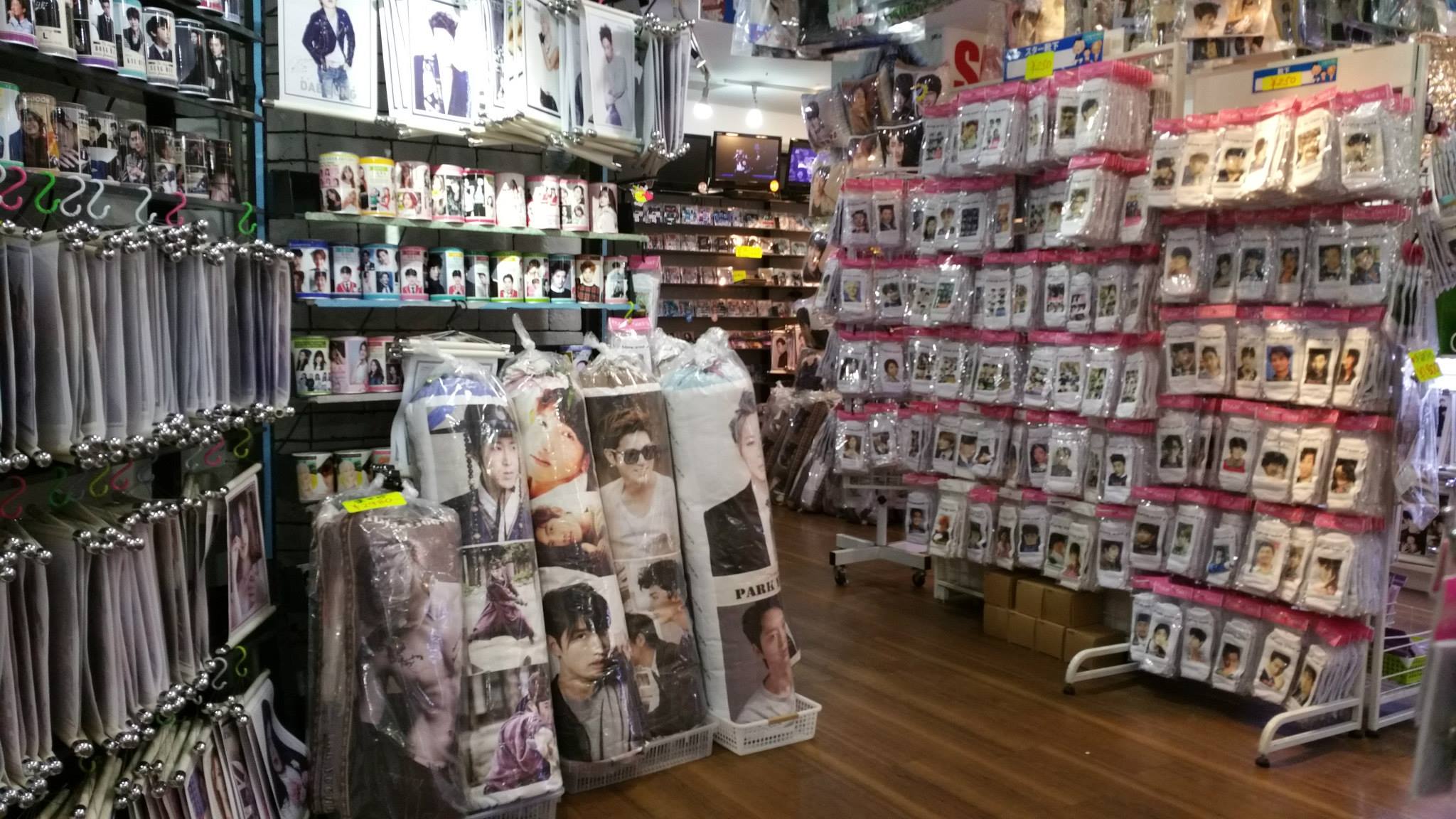 Art Products of KHJ in Korea Street Shop