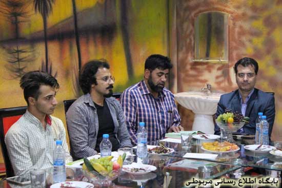 http://s3.picofile.com/file/8203759050/neshaste_sohban_noe_evaz_8_.jpg