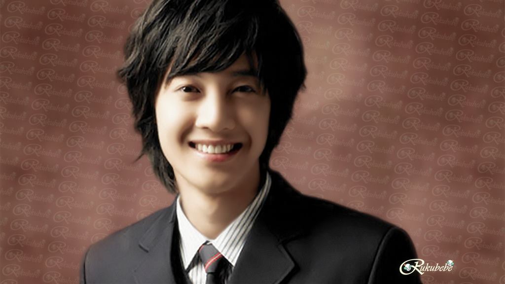 Kim Hyun Joong High School Gradution Day