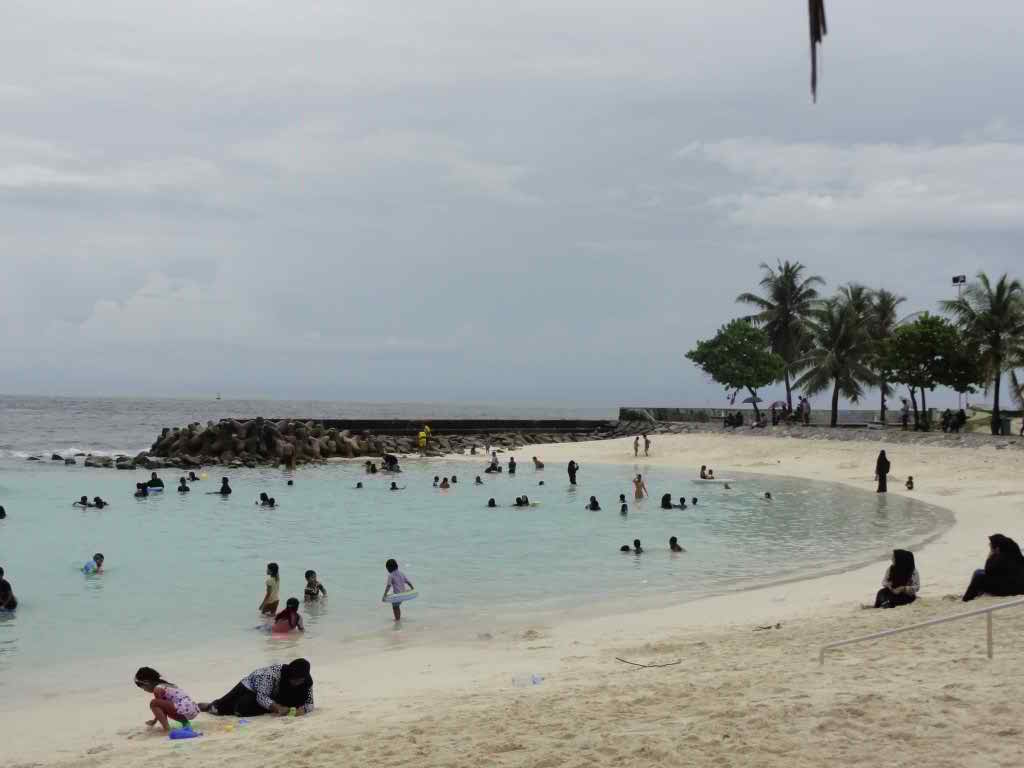 http://s3.picofile.com/file/8206500150/193.jpg