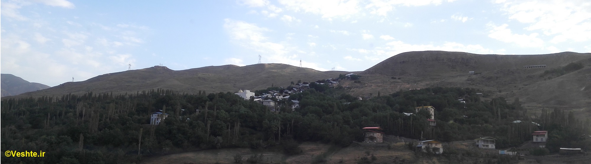 آماده سازی مسجدصاحب الزمان (عج) برای مراسم عزاداری دهه محرم...