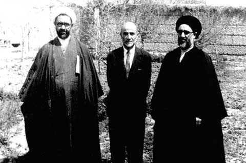 آیینه یزد - آیت ا... طالقانی دو قدرت را نقد می‌کرد یکی قدرت سیاسی و دیگری قدرت دینی 