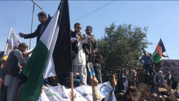 مظاهرکنندگان کابل: ارگ خیانت می کند طالبان جنایت