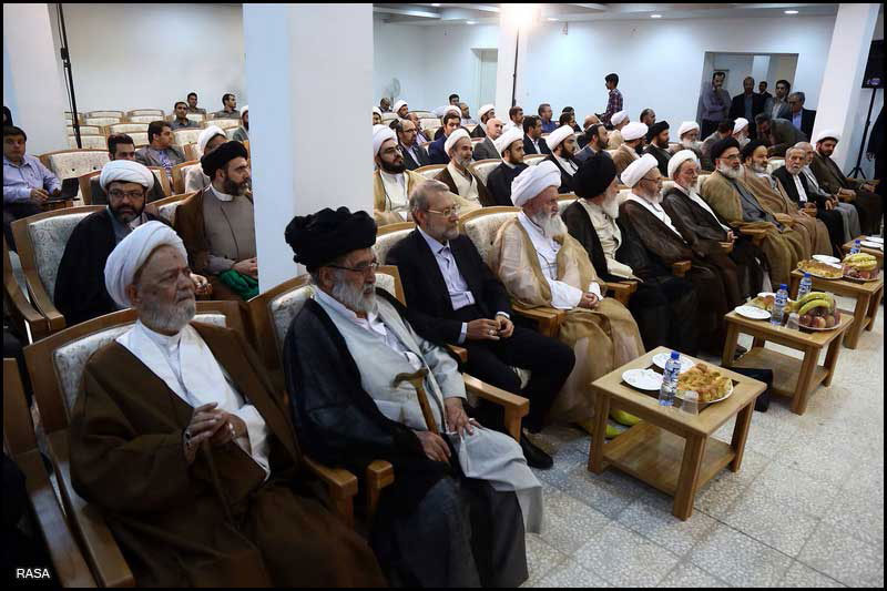 افتتاح کتابخانه عمومی مرکز بررسی‌های اسلامی با حضور مهندس علی لاریجانی رئیس مجلس و حضرات آیات جعفر سبحانی و دکتر هاشم زاده  هریسی 