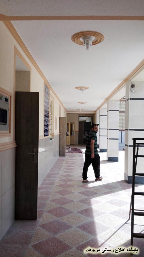 http://s3.picofile.com/file/8217869334/ommolbanin_kheyrieh_haj_sharfaddin_4_.jpg