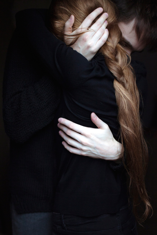 http://s3.picofile.com/file/8220575176/don_t_cry_by_laura_makabresku_d70lm6t.jpg