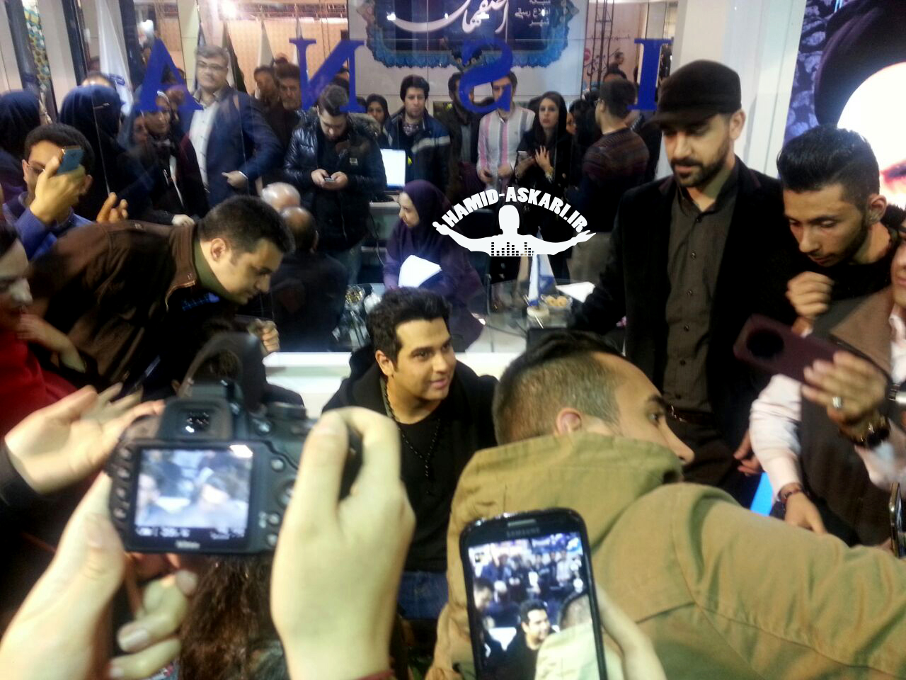 http://s3.picofile.com/file/8222051976/IMG_20151110_194035.jpg
