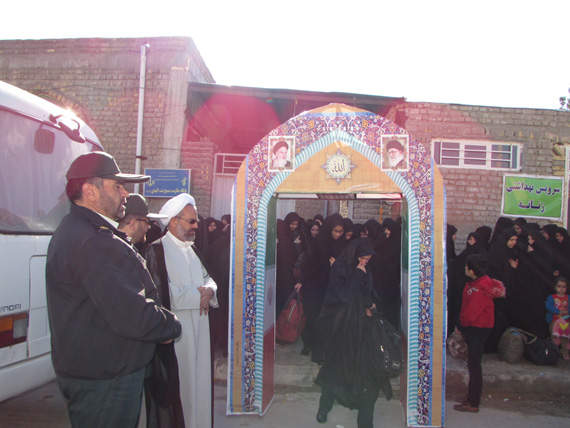 اعزام دانش‌آموزان دختر شهرستان گرمه به اردوی راهیان نور