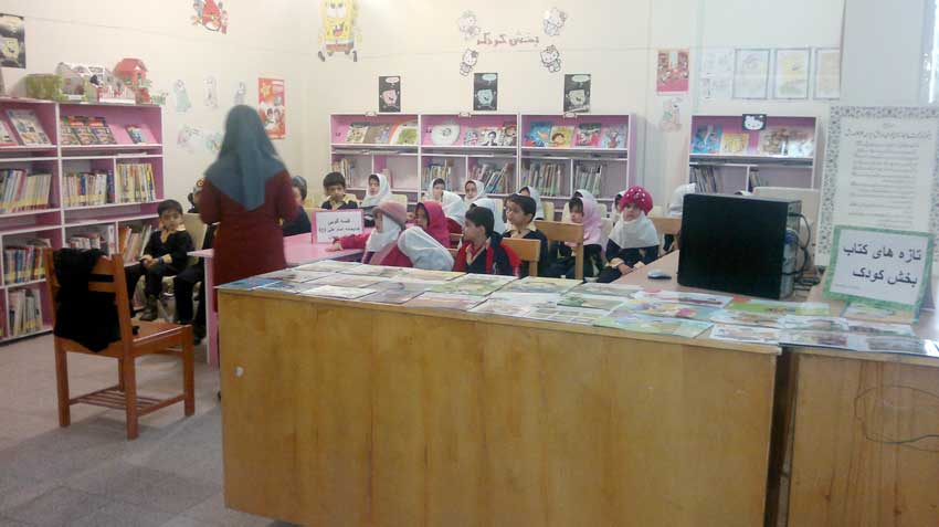 کارگاه قصه گویی بخش کودک در کتابخانه امام علی (ع) قاضی جهان برگزار شد 