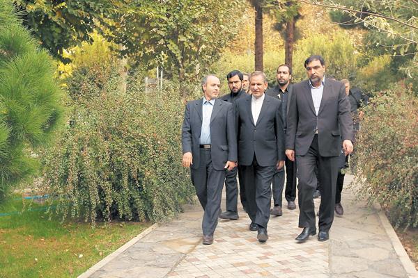 گلایه عجیب رئیس مرکز آمار از دستگاه‌های دولتی : گروکشی آماری