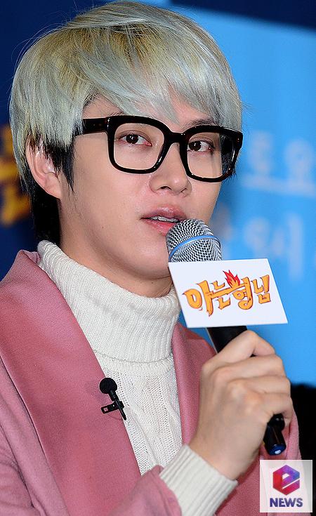 http://s3.picofile.com/file/8226923192/151204_heechul_1.jpg