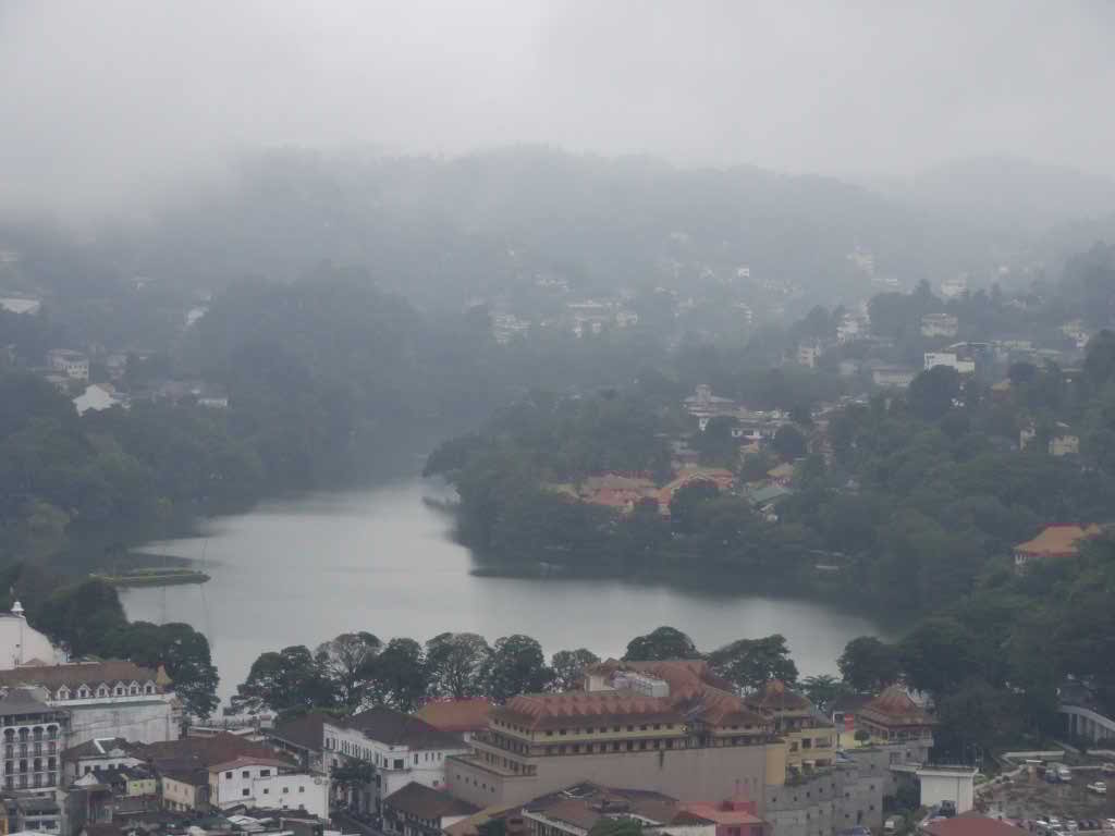 http://s3.picofile.com/file/8227057418/594.jpg