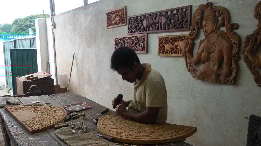 http://s3.picofile.com/file/8227057776/616.jpg