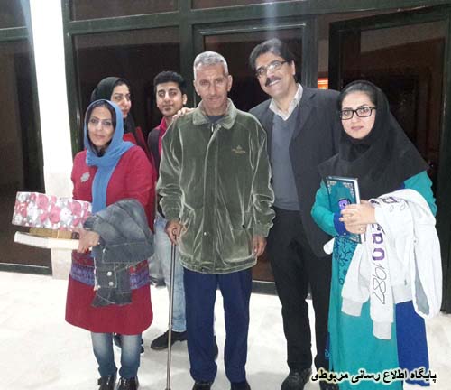 http://s3.picofile.com/file/8228444750/shabe_Yalda_94_1_.jpg