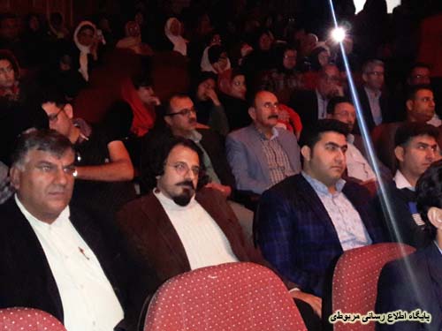 http://s3.picofile.com/file/8228444976/shabe_Yalda_94_5_.jpg