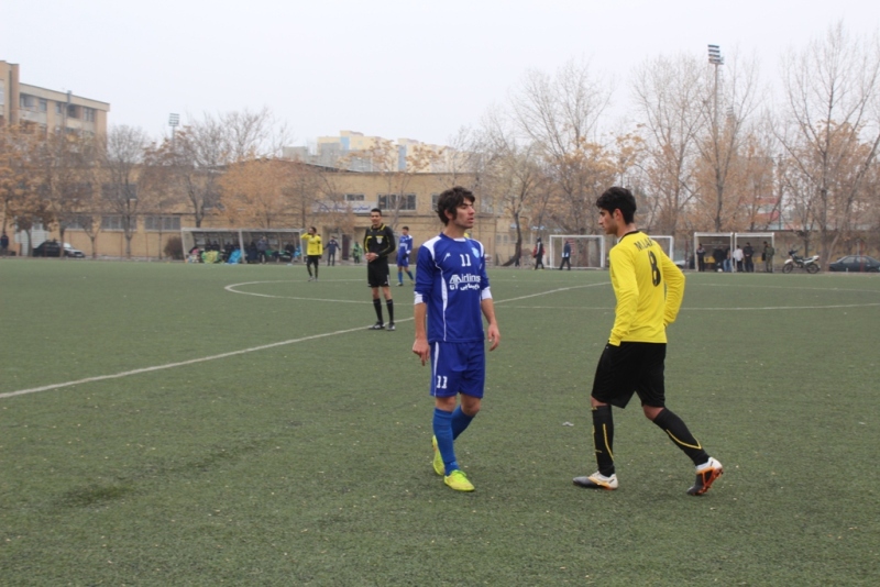 http://s3.picofile.com/file/8229435184/1_12_.JPG