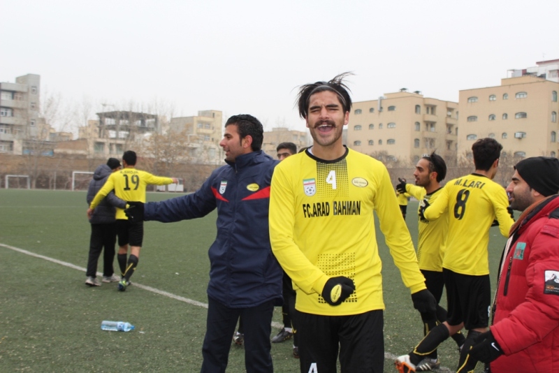 http://s3.picofile.com/file/8229435368/1_18_.JPG