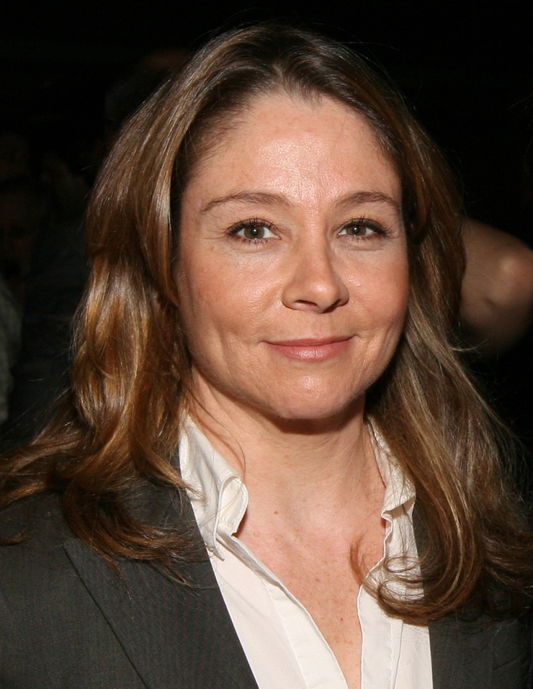 http://s3.picofile.com/file/8231690826/Megan_Follows_1.jpg