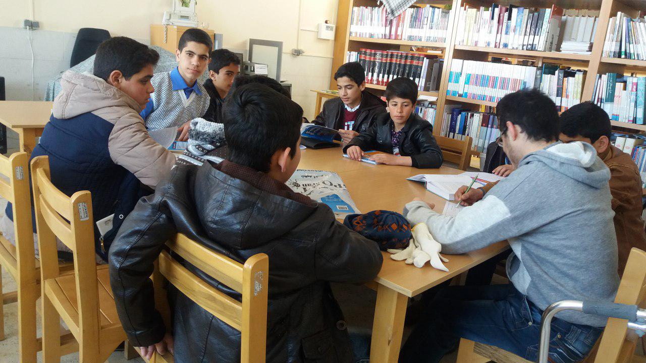 آموزش زبان انگلیسی در کتابخانه عمومی الغدیر