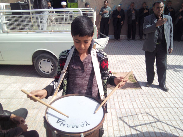 http://s3.picofile.com/file/8288563500/photo5888624974745413757.jpg