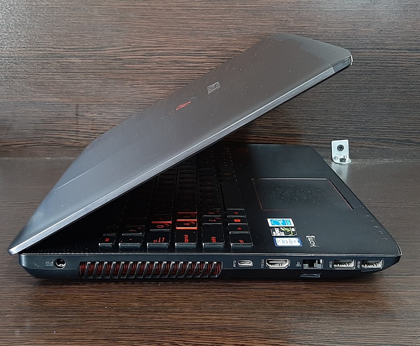 لپ تاپ استوک ایسوس مدل ASUS GL552VW با مشخصات i7-6gen-16GB-128GB-SSD-1TB-HDD-4GB-nvidia-GTX-960M