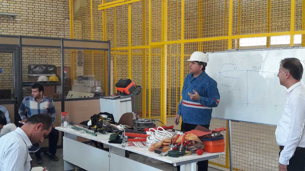 تجهیزات ایمنی برق