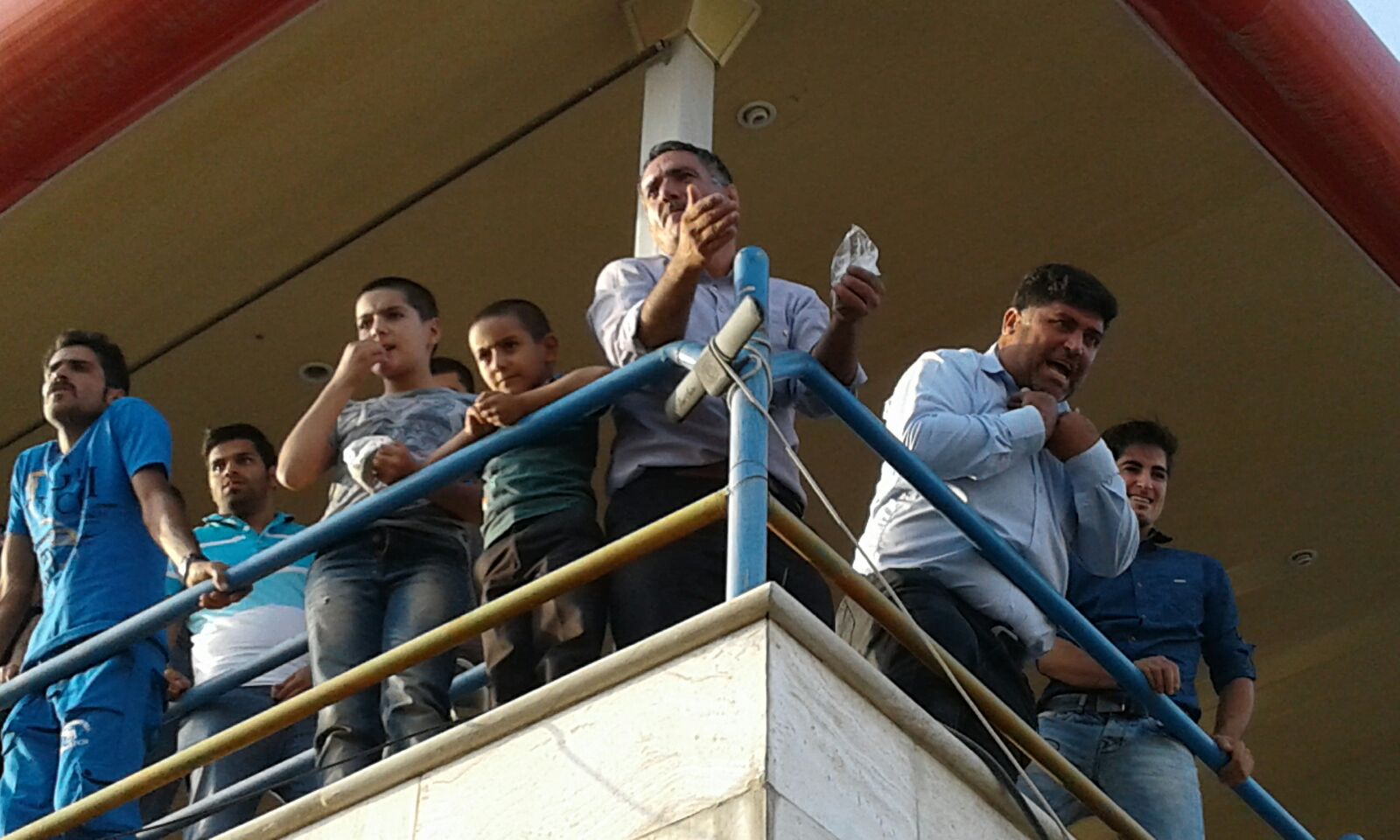 http://s3.picofile.com/file/8216417092/IMG_20151009_WA0161.jpg