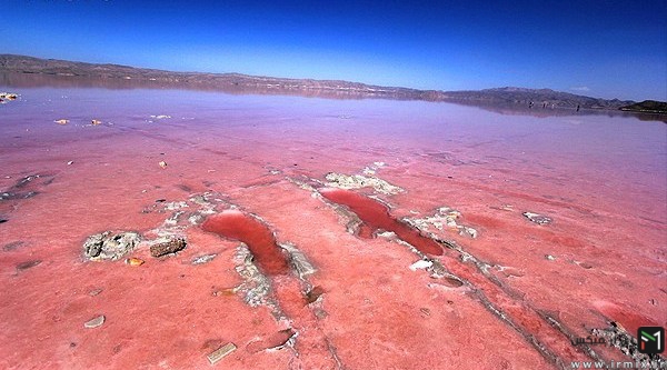 دریاچه قرمز در استان فارس