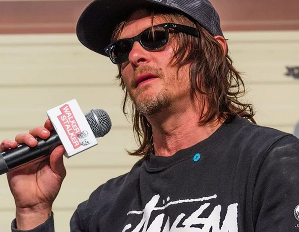 http://s3.picofile.com/file/8221008176/2015_11_04_23_44_44_Norman_Reedus_Adictas_on_Instagram_%E2%80%9CAhhhhhh_sin_palabras_Perfect_WispyWednesda.png
