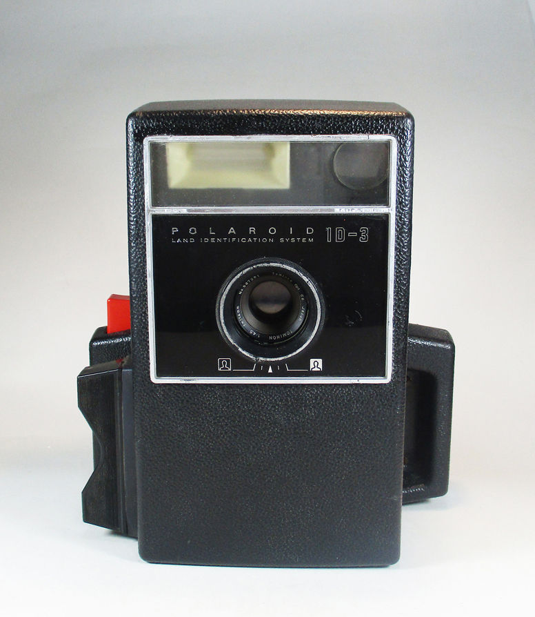 دوربین غول پیکر بسیار کمیاب و خاص Polaroid ID-3 